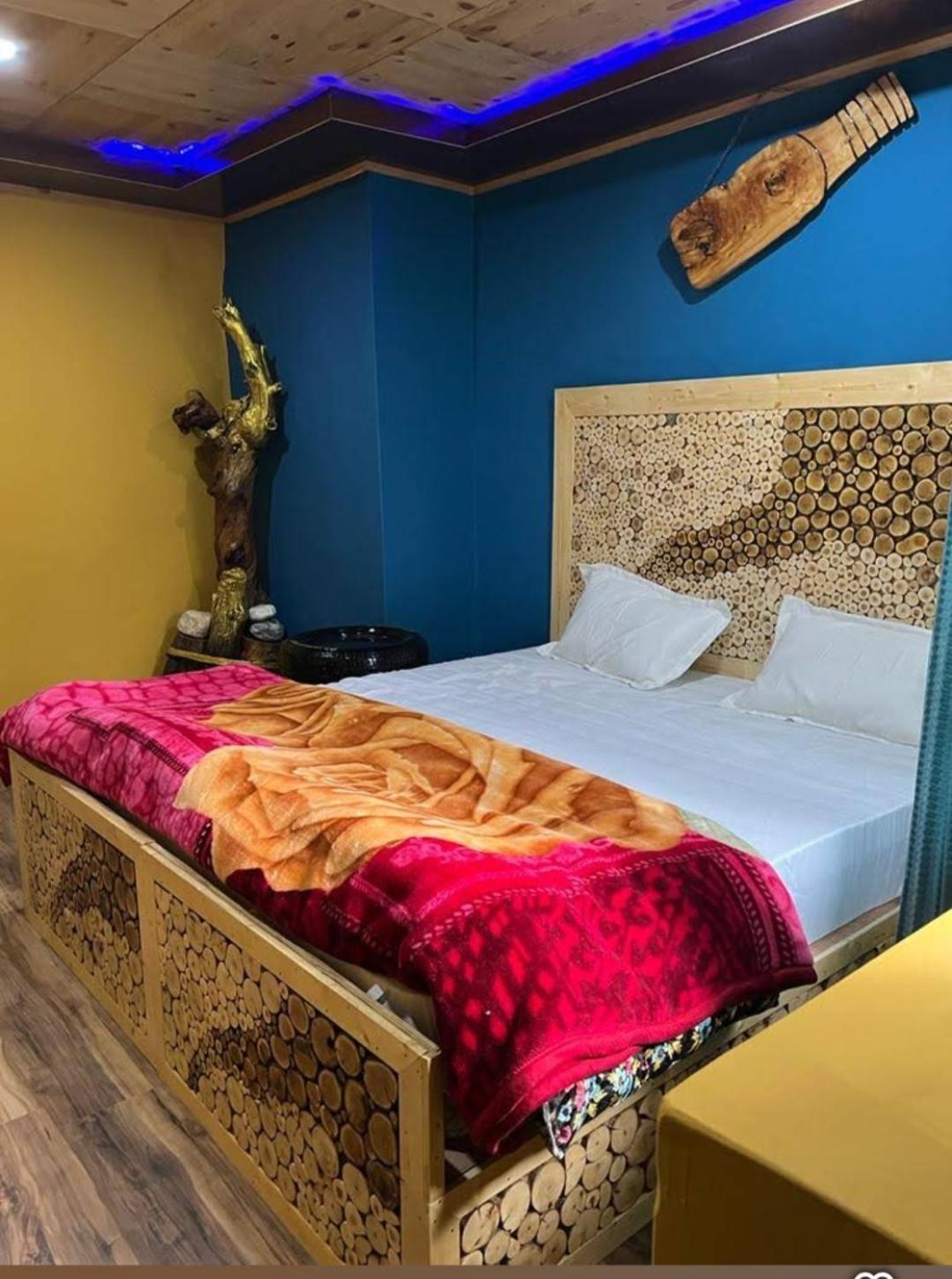 Valley - Boutique In Sumur, Valley Homestay *